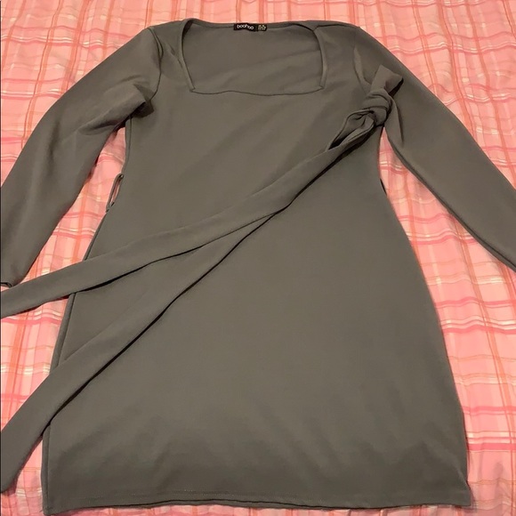 Boohoo Plus Crepe Long Sleeve Belted Bodycon Dress - Picture 2 of 7